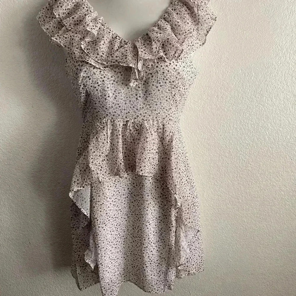 🆕NWOT Senlis Women Lightweight Ruffle Mini Dress V-Neck White Purple Floral S🆕 - Picture 3 of 12